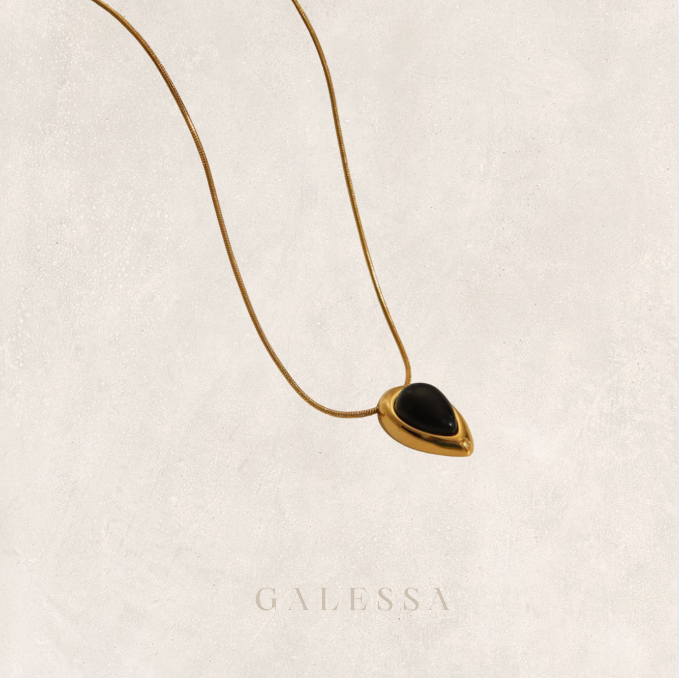 AFRICA NECKLACE