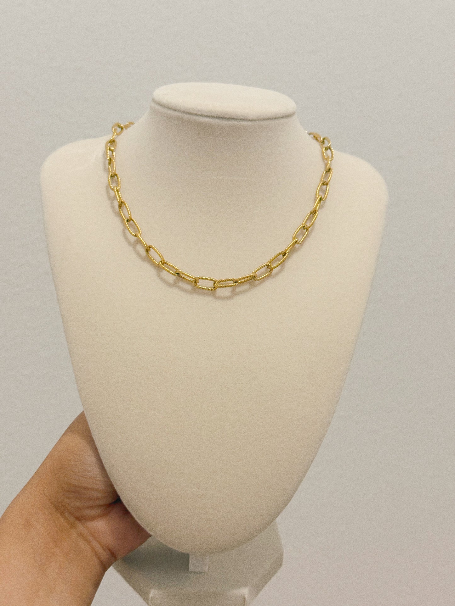 LALY NECKLACE