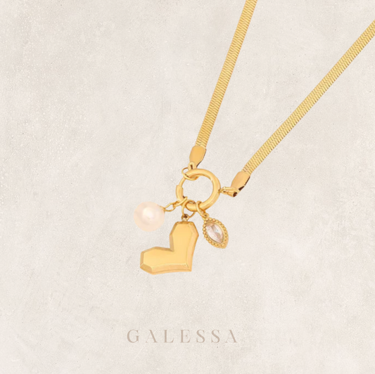 LULU CHARM NECKLACE