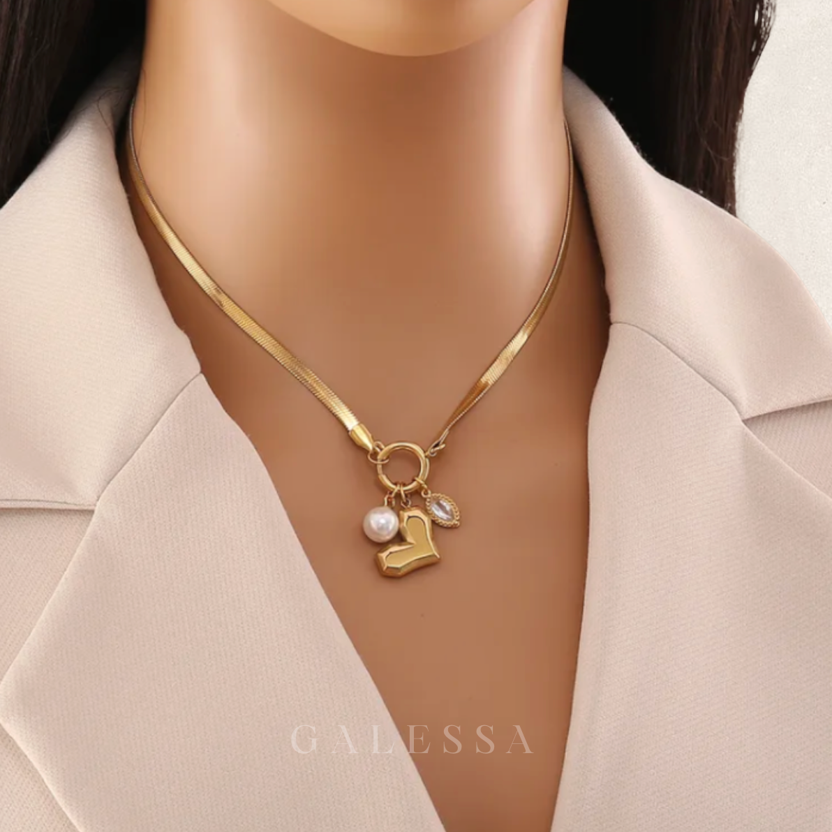LULU CHARM NECKLACE