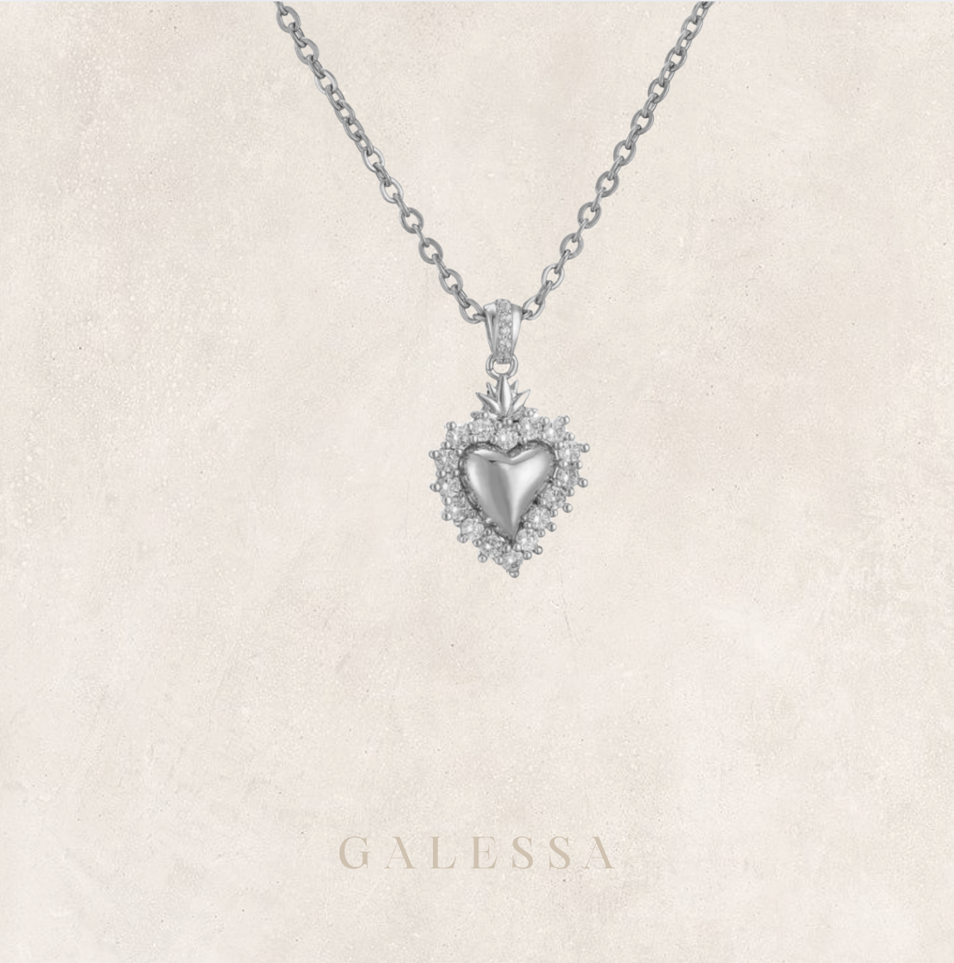MIRI HEART NECKLACE